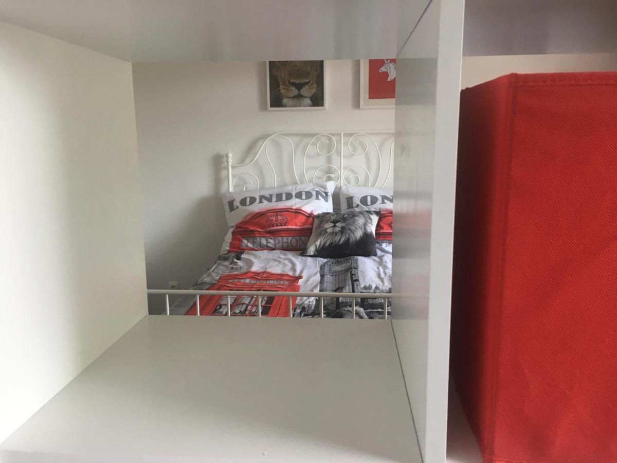 Buckingham Palace Apartman, Дебрецен Экстерьер фото